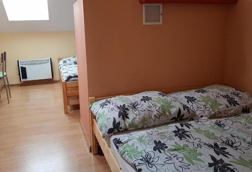 スタンダードルーム, Vinný Sklep U Konečků