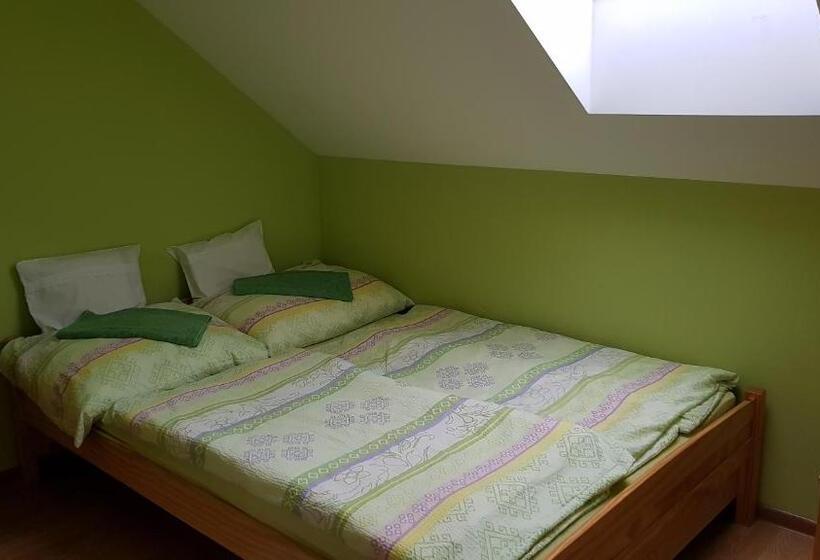 2ベッドルームアパートメント, Vinný Sklep U Konečků