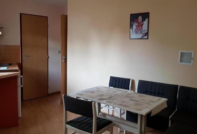 2ベッドルームアパートメント, Vinný Sklep U Konečků