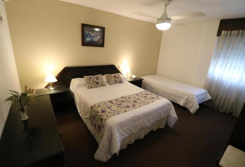 スタンダードトリプルルーム, Arona