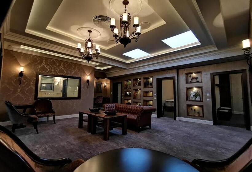 디럭스 스위트, Dvorana