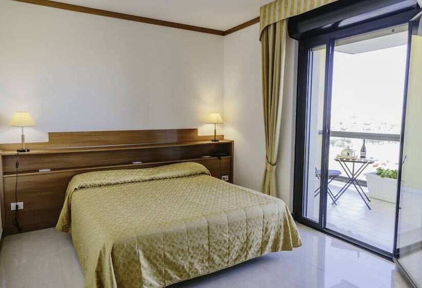 סוויטת ג'וניור עם מרפסת, Residence Federiciano