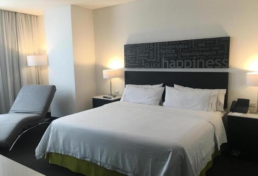 سوئیت با تخت بزرگ, Holiday Inn Express & Suites Puebla Angelopolis, An Ihg