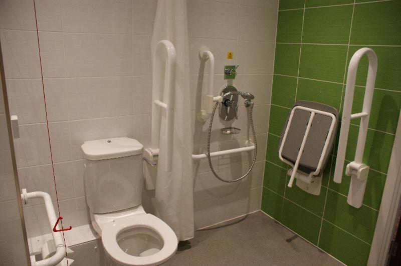 장애인을 위한 스탠다드 룸, Holiday Inn Huntingdon Racecourse, An Ihg