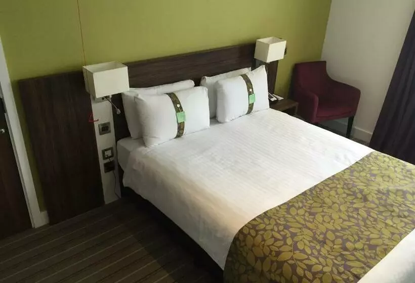 身障者適用スタンダードルーム, Holiday Inn Huntingdon Racecourse, An Ihg