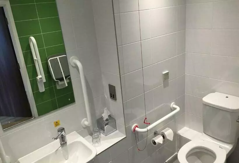 身障者適用スタンダードルーム, Holiday Inn Huntingdon Racecourse, An Ihg
