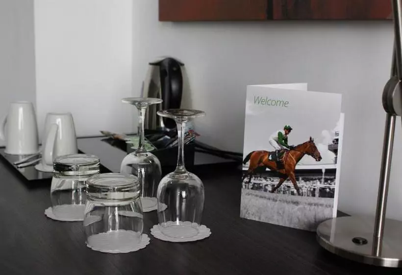 スイート, Holiday Inn Huntingdon Racecourse, An Ihg