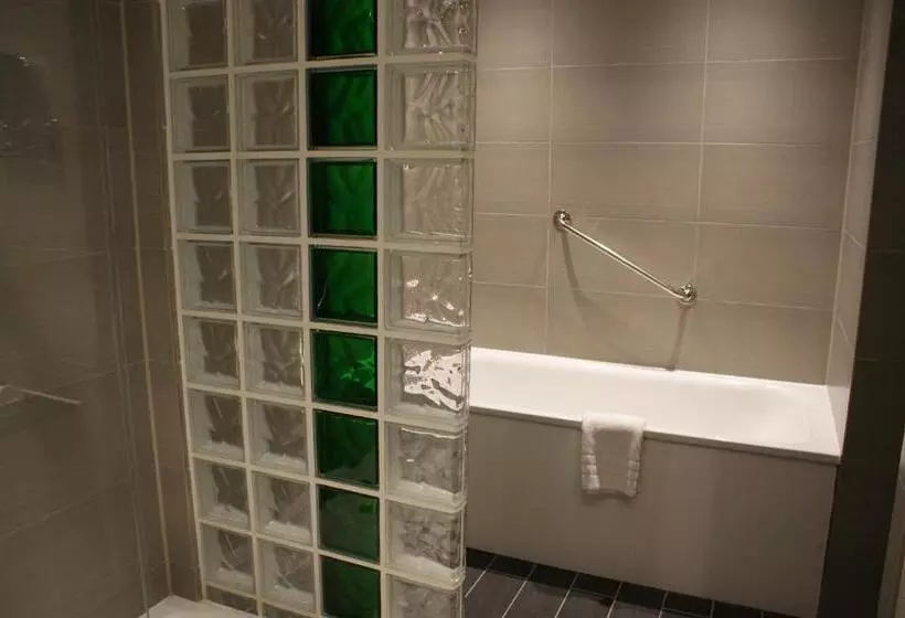 スイート, Holiday Inn Huntingdon Racecourse, An Ihg