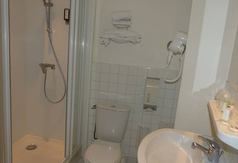 Номер Стандарт, Hôtel Terminus