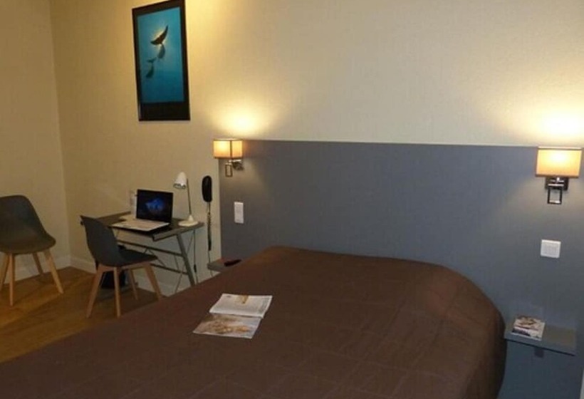 Номер Комфорт, Hôtel Terminus