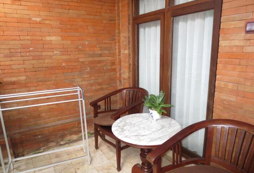 スタンダードルーム, Laghawa Beach