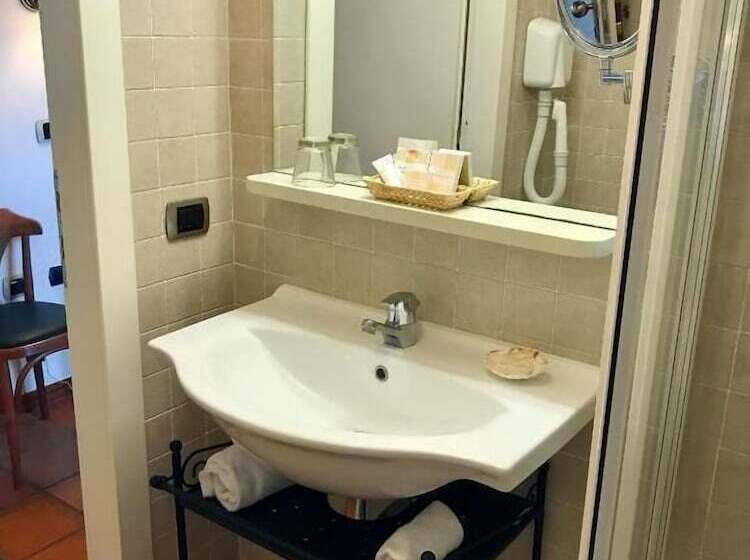 اتاق استاندارد یک نفره, Relais San Rocco