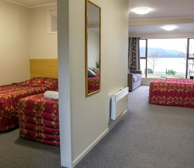 Семейное Студио, Te Anau Lakeview Holiday Park & Motels