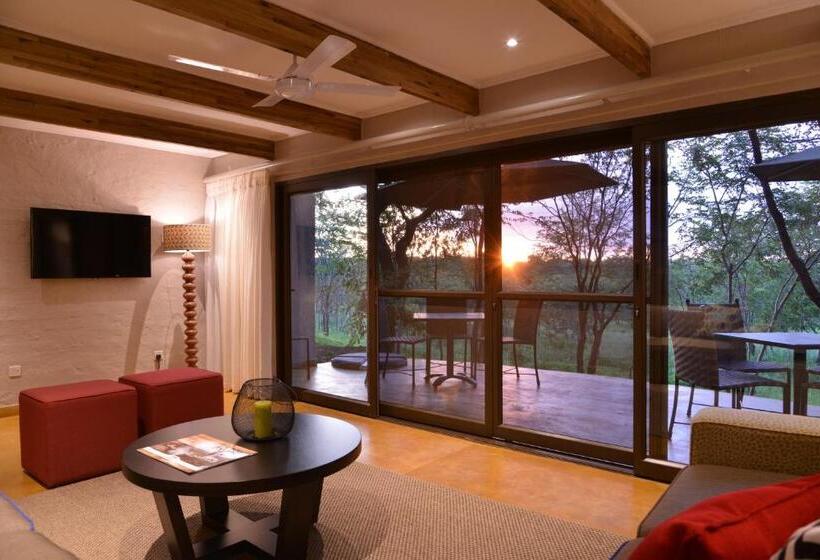3 Bedroom Suite, Victoria Falls Safari Suites