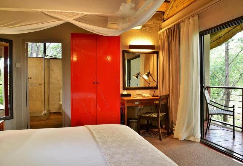 3 Bedroom Suite, Victoria Falls Safari Suites