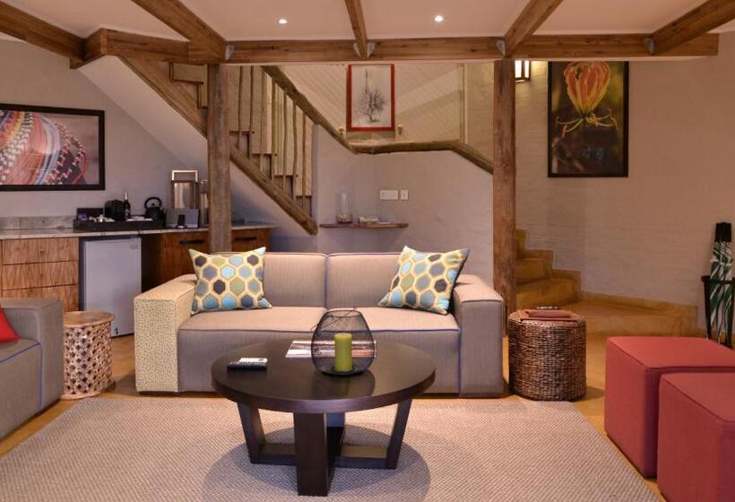 سوئیت 2 خوابه, Victoria Falls Safari Suites