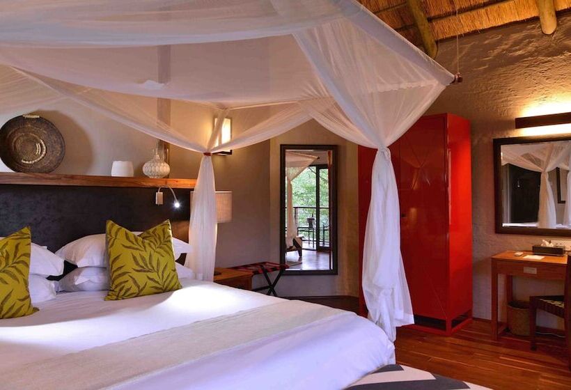 3 Bedroom Suite, Victoria Falls Safari Suites