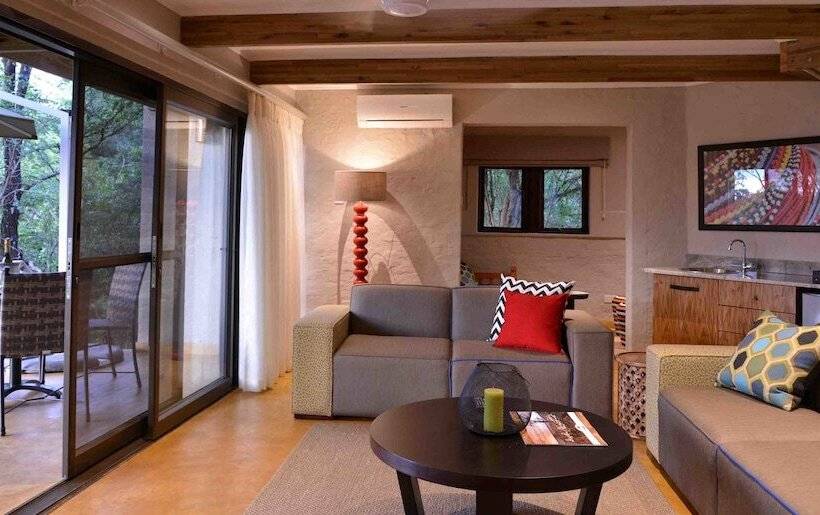 3 Bedroom Suite, Victoria Falls Safari Suites
