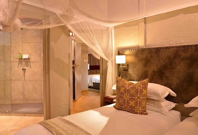 سوئیت 2 خوابه, Victoria Falls Safari Suites