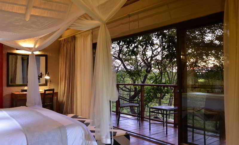 3 Bedroom Suite, Victoria Falls Safari Suites