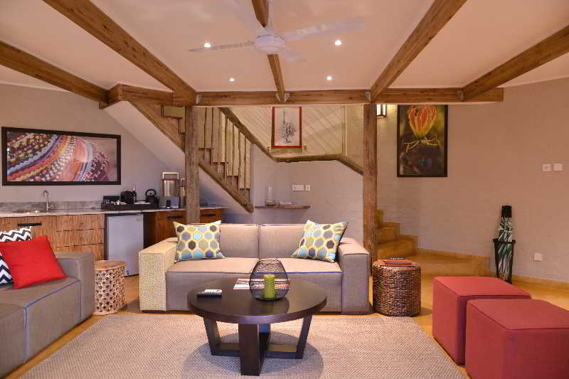3 Bedroom Suite, Victoria Falls Safari Suites