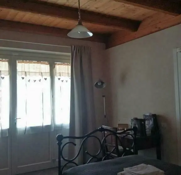 اتاق استاندارد سه نفره, B&b Casa Marvita