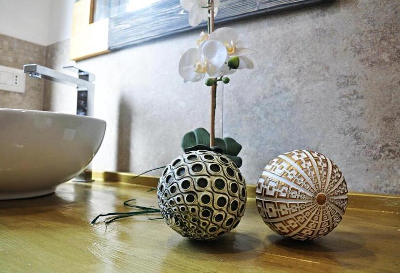 اتاق سوپریور با تخت بزرگ, B&b Les Chambres Rooms & Suite