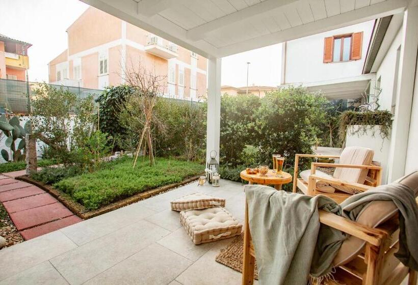 اتاق لوکس با تخت بزرگ, B&b Les Chambres Rooms & Suite