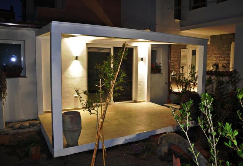 اتاق لوکس با تخت بزرگ, B&b Les Chambres Rooms & Suite