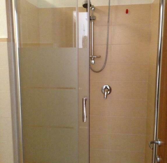 Номер Deluxe, B&b London 2010