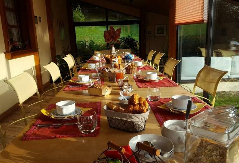 חדר סטנדרט נוף לאגם, Les Hauts Du Lac