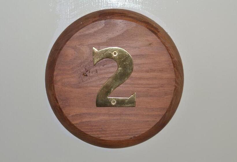 Номер Стандарт, Nettleton Country House