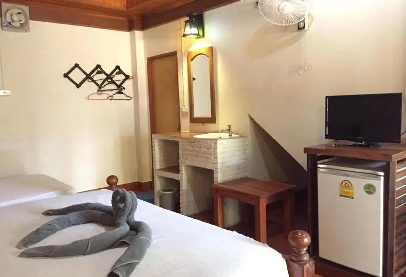 اتاق کلاسیک چهارنفره, Big Fish Resort Koh Tao