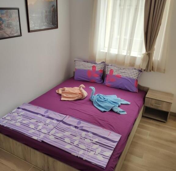 Номер Стандарт, Jacky S House