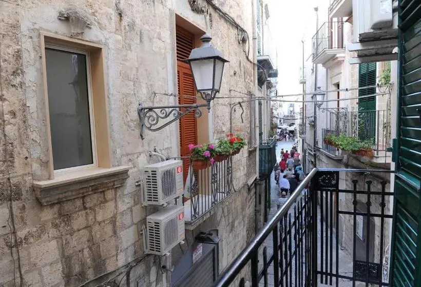 اتاق استاندارد سه تخته با بالکن, Palazzo Del Carmine