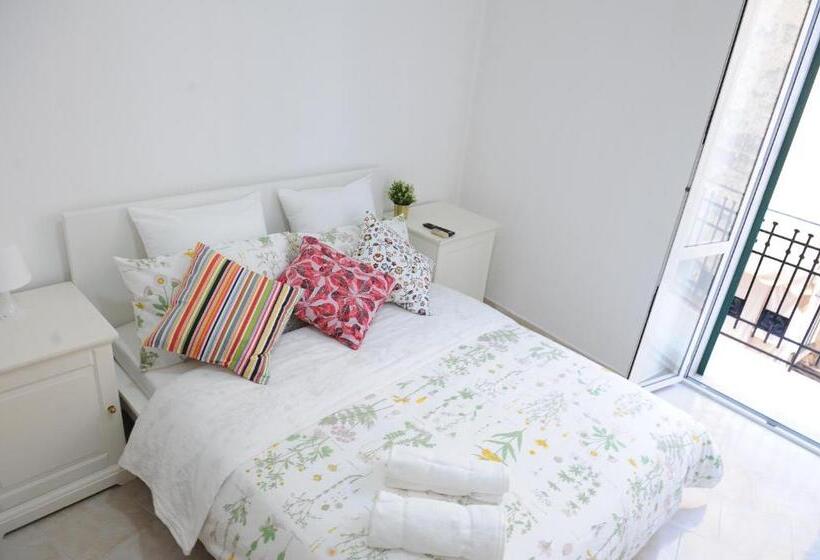 חדר סטנדרט לשלושה עם מרפסת, Palazzo Del Carmine