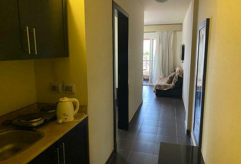 استودیوی سوپریور, Porto South Beach Royal Sea View Families صف اول بحر مباشر
