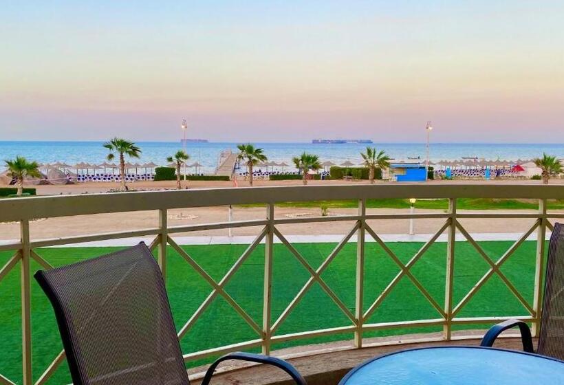 آپارتمان 1 خوابه با چشم‌انداز دریا, Porto South Beach Royal Sea View Families صف اول بحر مباشر