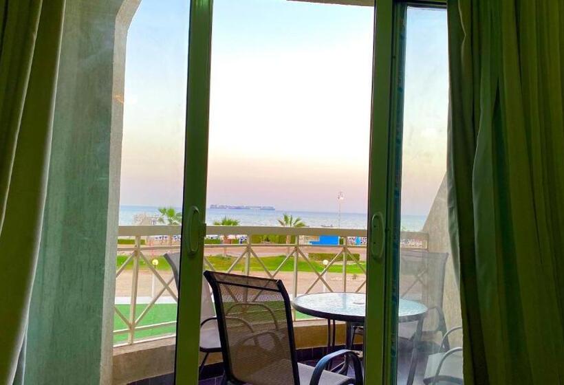 آپارتمان 1 خوابه با چشم‌انداز دریا, Porto South Beach Royal Sea View Families صف اول بحر مباشر