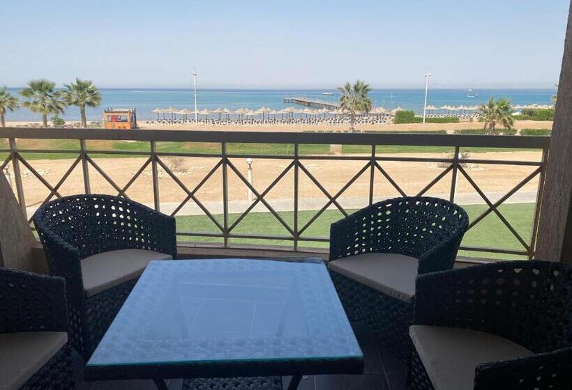 کلبه ییلاقی سوپریور یک خوابه, Porto South Beach Royal Sea View Families صف اول بحر مباشر