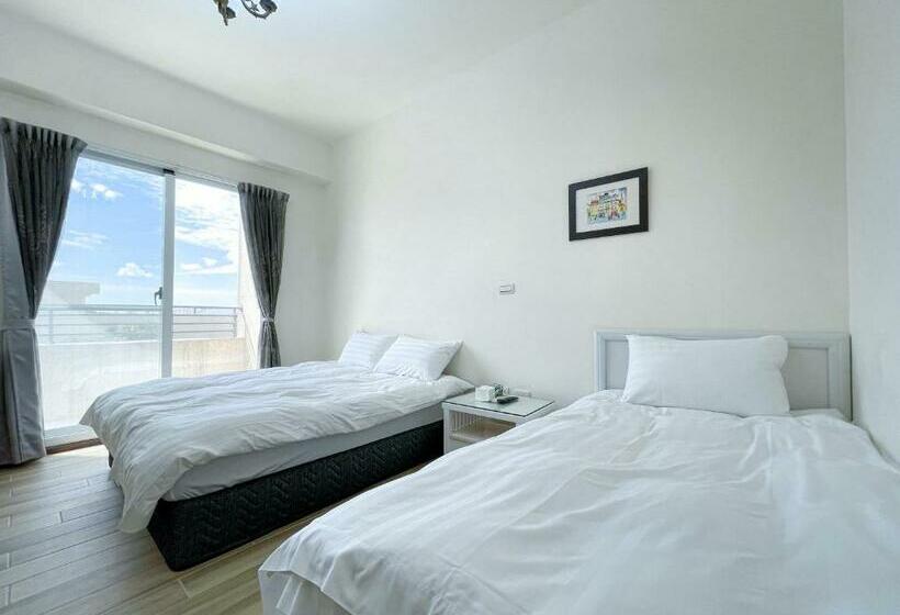 اتاق استاندارد سه نفره, Corner No50 Hostel