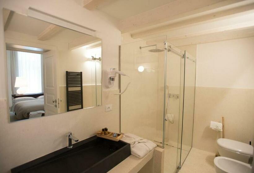 Номер Стандарт Трехместный, Corte Campanile Boutique B&b