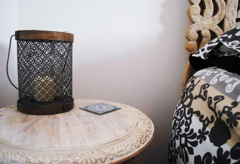 اتاق استاندارد, Festina Lente B&b