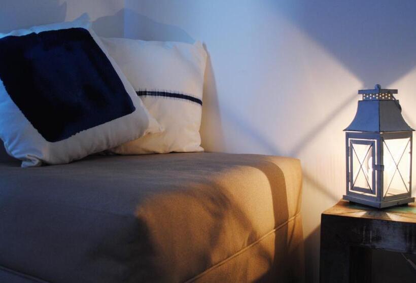 اتاق استاندارد, Festina Lente B&b