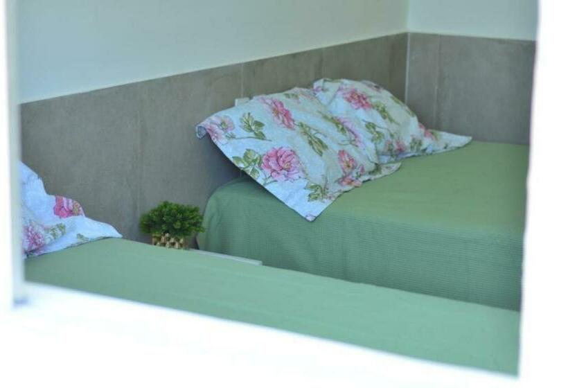 低层单卧公寓, Marinas Tamandaré