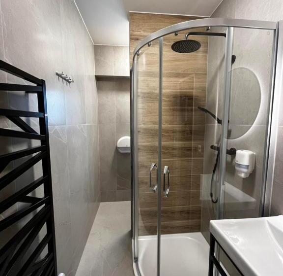 غرفة قياسية, športové A Relaxačné Centrum   šrc