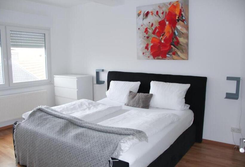 1 Bedroom Penthouse Apartment, Victoria Apartments