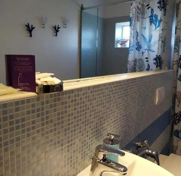 اتاق استاندارد چهار تخته, B&b La Casa Di Angelica