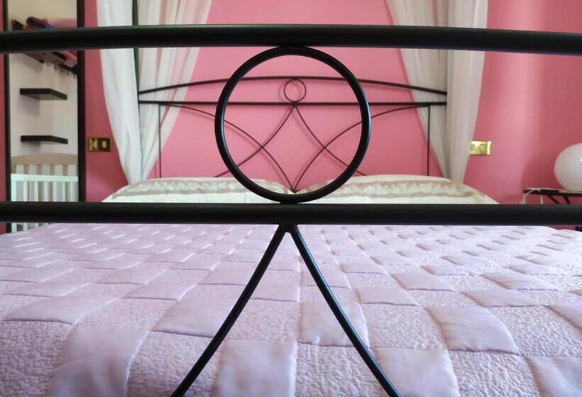 スタンダードトリプルルームの外観-バスルーム, B&b La Casa Di Angelica