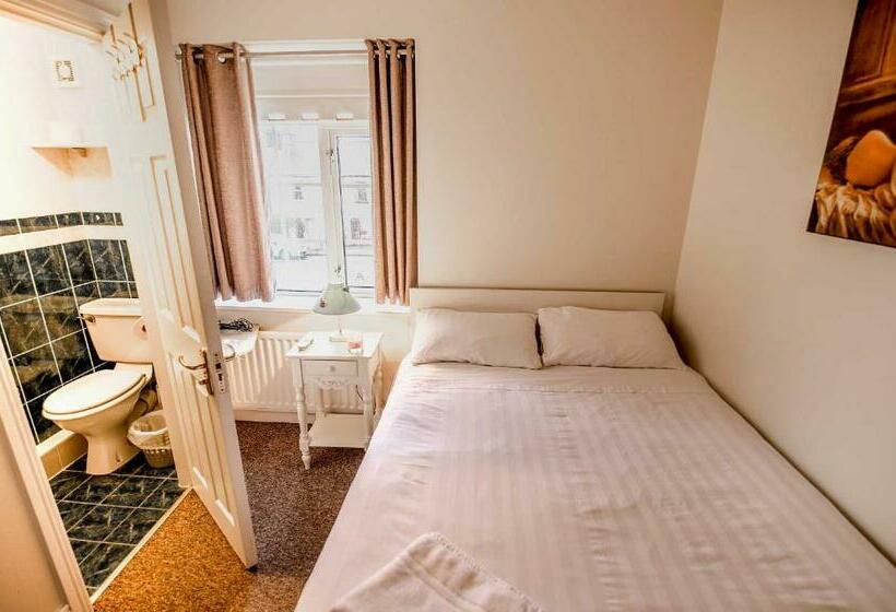 标准单人间, Urban Nest Townhouse